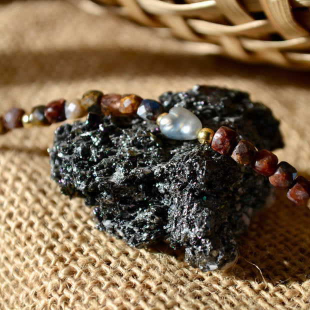 CASSANDRE — Bracelet pietersite &  keshi de Tahiti
