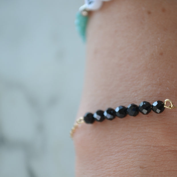 ATHENA — Bracelet en tourmaline noire & plaqué or 18k (base argent 925)