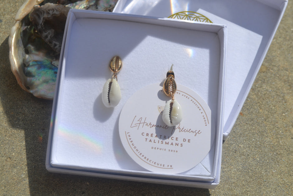 SINA — Boucles d'oreilles cauri & plaqué or 18k (base argent 925)