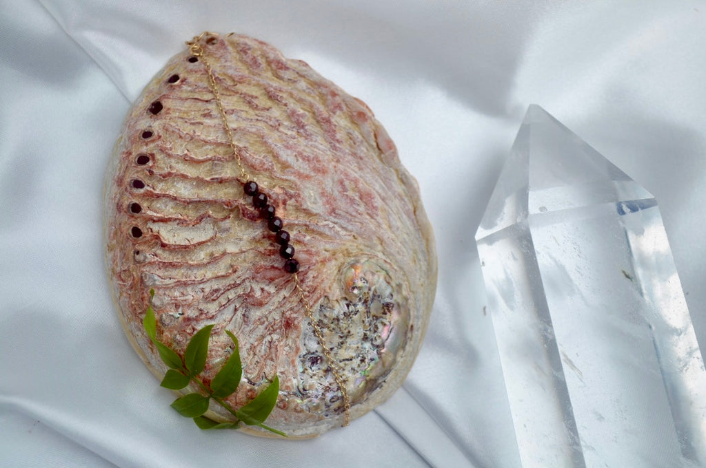 TALISMAN KAÏANOX – Spinelle Noire bracelet 7 gemmes