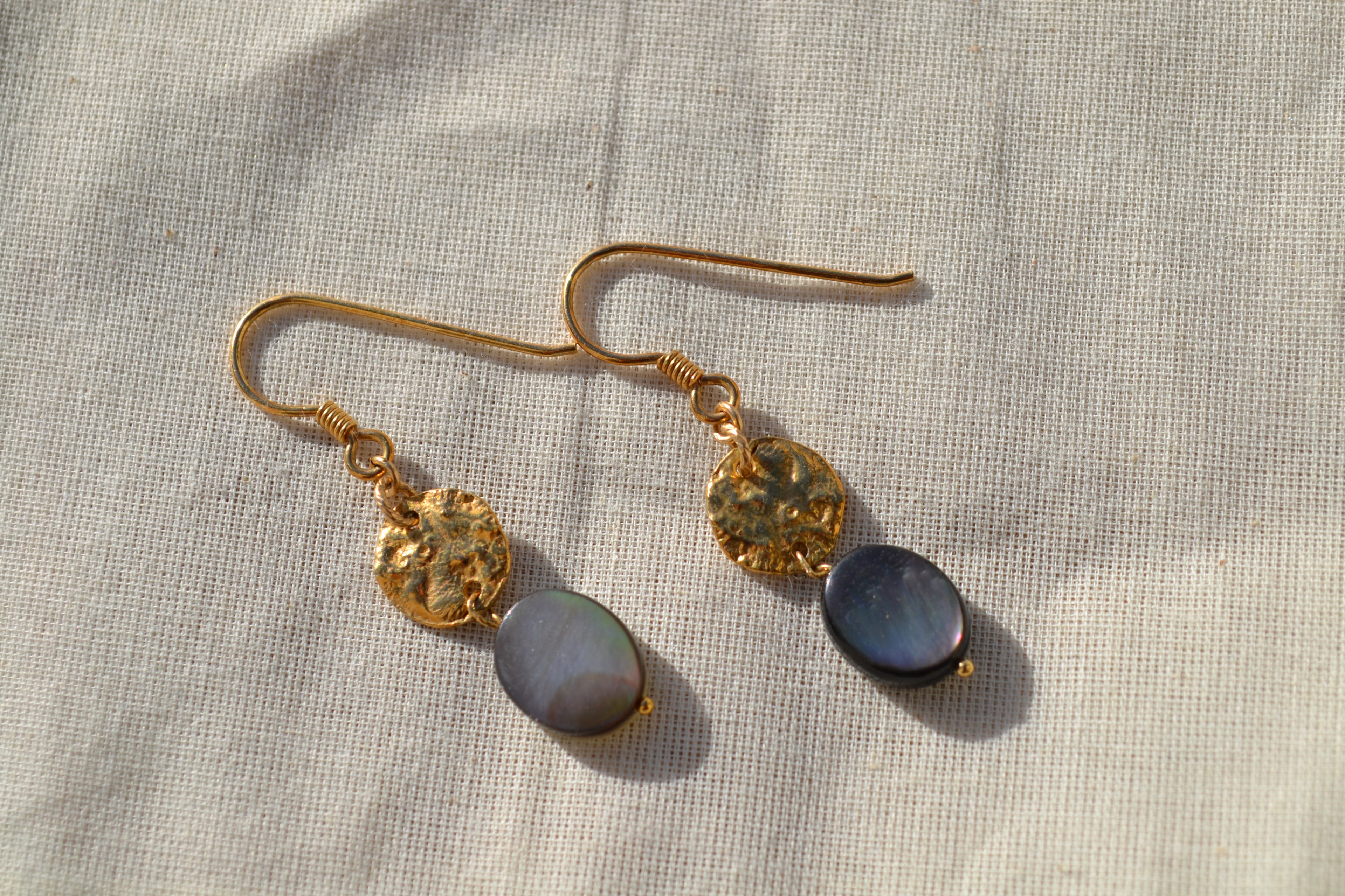 TALISMAN NOHEA - Boucles d’oreilles ITI (Petites)  Nacre de Tahiti