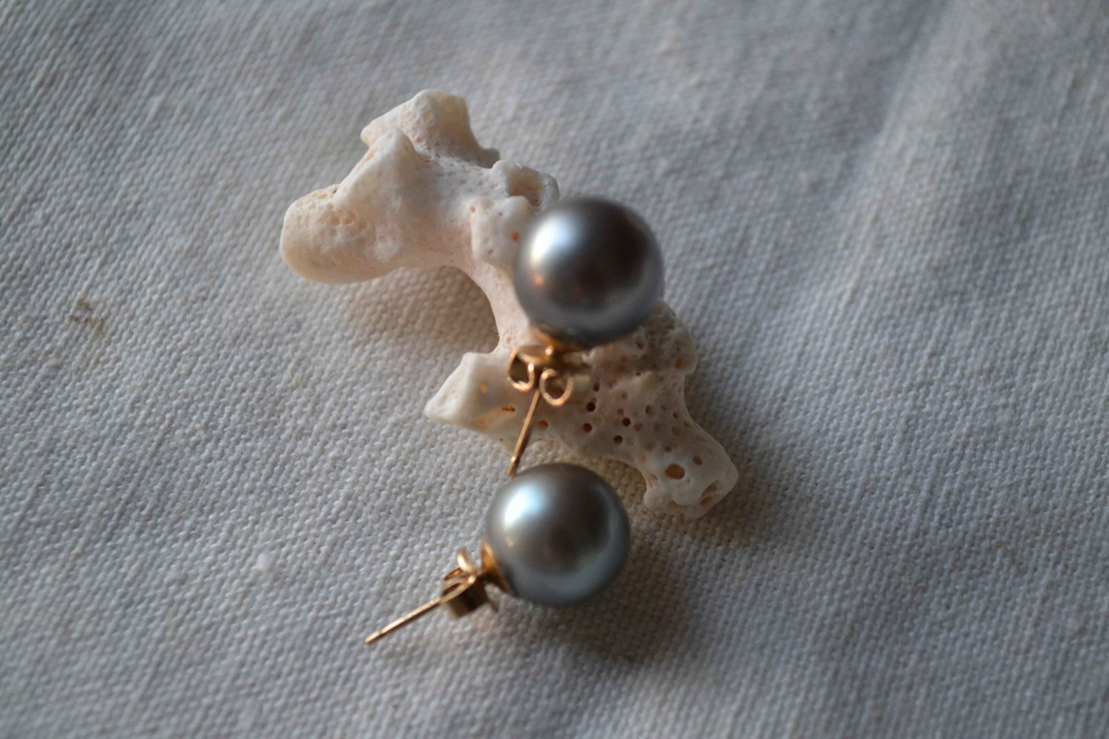 TIARE - Puces Perles de Tahiti - Pièce Unique