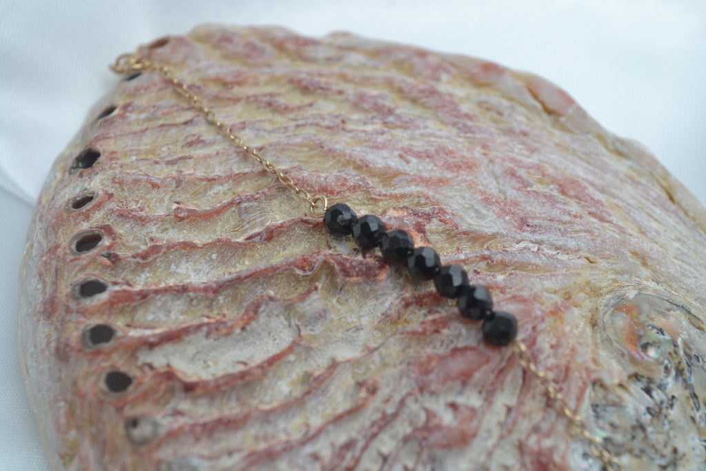 TALISMAN KAÏANOX – Spinelle Noire bracelet 7 gemmes