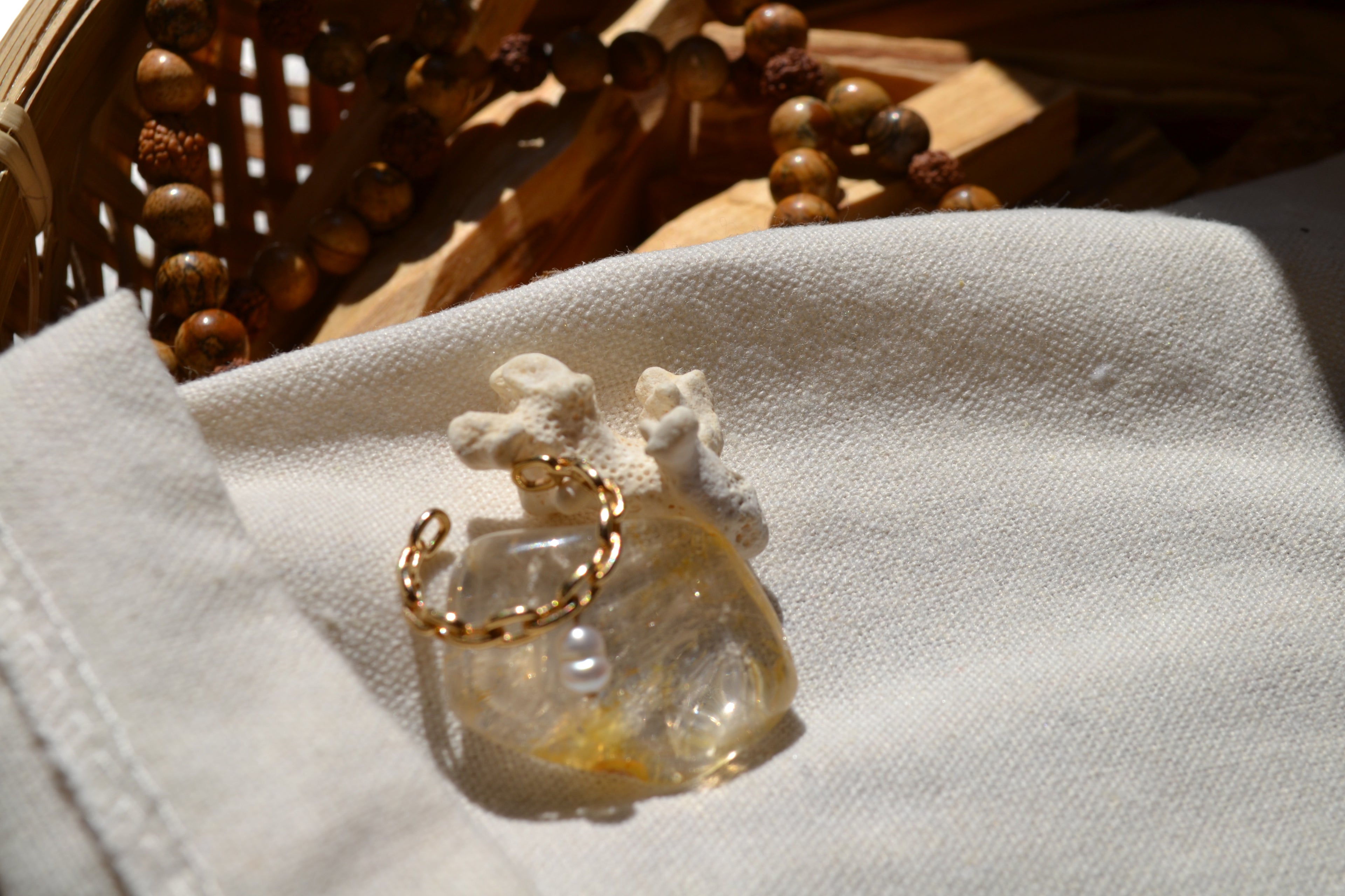 TALISMAN YARA Bague Keshi Blanche  - PIÈCE UNIQUE