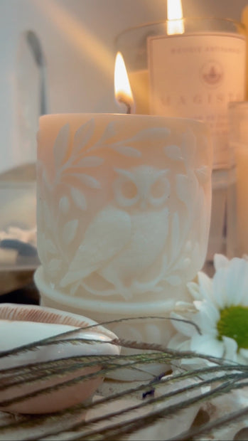 ISIS NOCTUA - Bougie moulée 🦉Nag Champa & Fleur D’Oranger