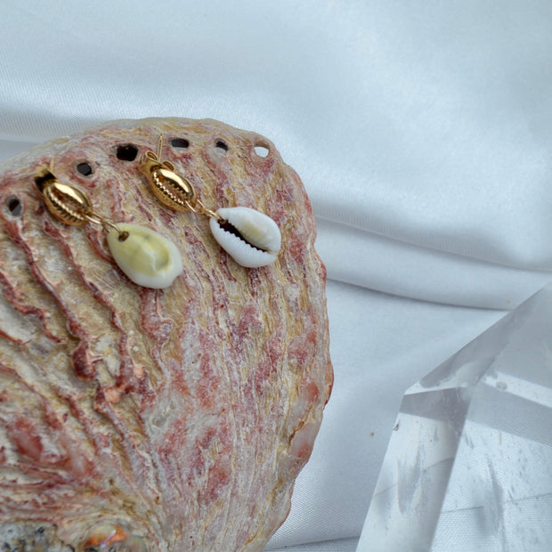 SINA — Boucles d'oreilles cauri & plaqué or 18k (base argent 925)