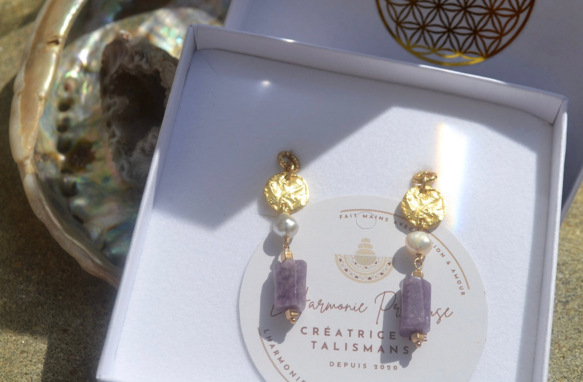 IRIS — Boucles d'oreilles lépidolite & keshi de Tahiti, plaqué or 18k