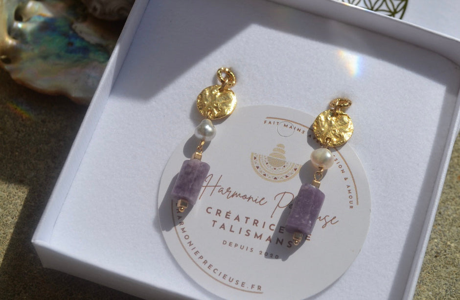 IRIS — Boucles d'oreilles lépidolite & keshi de Tahiti, plaqué or 18k