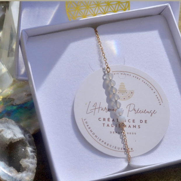 LUNA — Bracelet en calcédoine bleue & plaqué or 18k (base argent 925)