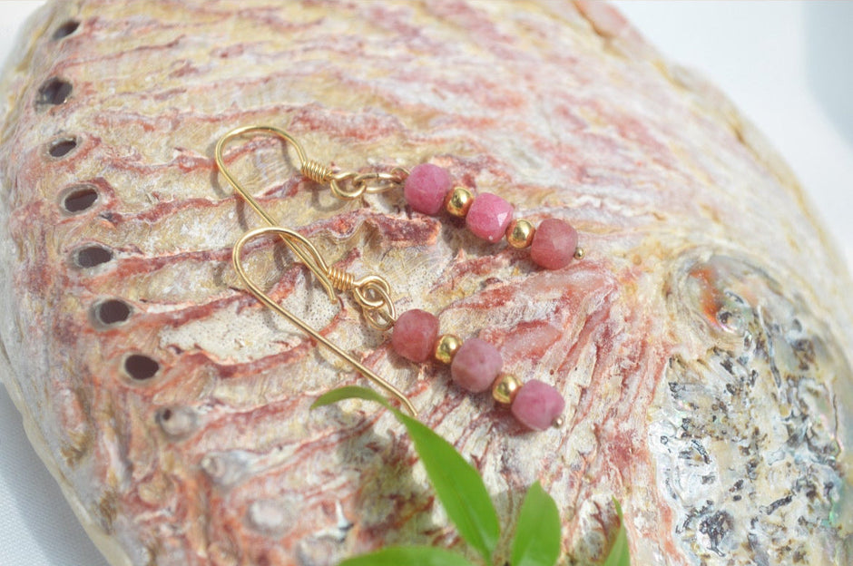 HÉRA — Boucles d'oreilles rhodochrosite & plaqué or 18k