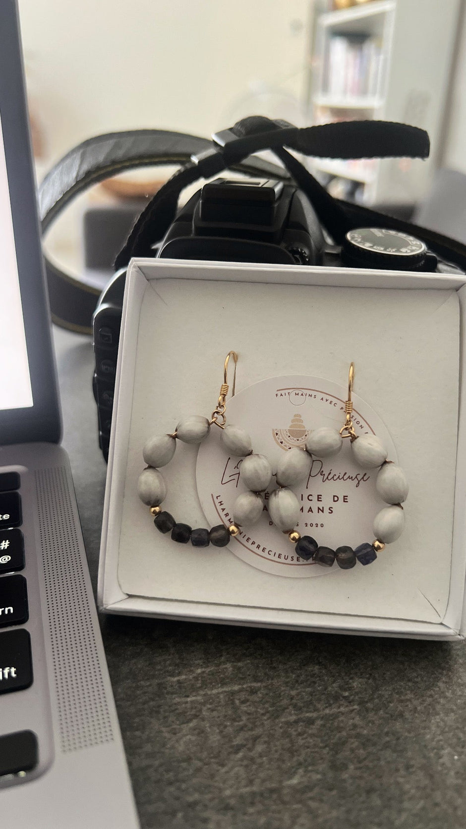 Norðr — Larmes de Job & Iolite, plaqué or 18k
